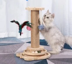 Multi Functionele Krabpaal Met Houten Voetstuk Met Balletjes – Natuurlijk Design – Interactief Speelgoed Voor Dieren –