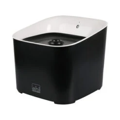 Ebi Manoa Drinkfontein – 3 Liter – 20,5 X 20,5 X 18cm – Zwart/wit